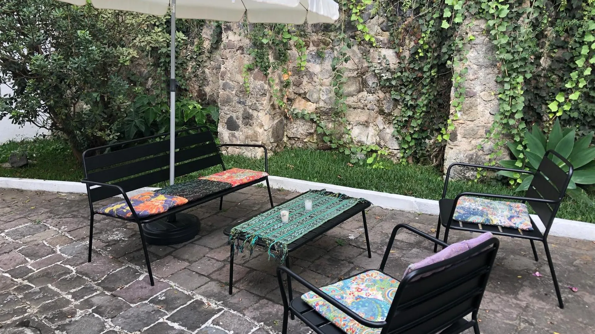 Bed and Breakfast Poetry House Antigua Guatemala 0*,  Guatemala